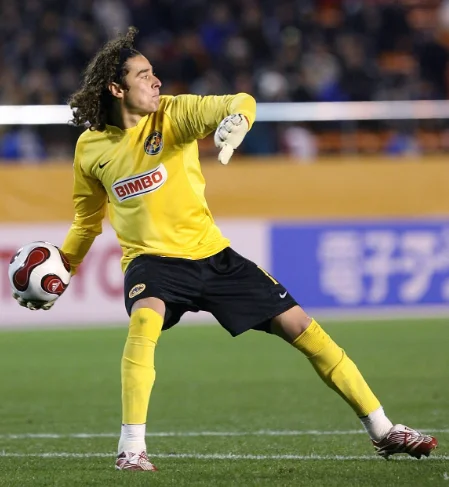 Se-retiró-Guillermo-“Memo”-Ochoa-el-portero-que-con-un-par-de-guantes-se-convirtió-en-leyenda-de-México-CNN-07-22-2026_09_58_PM