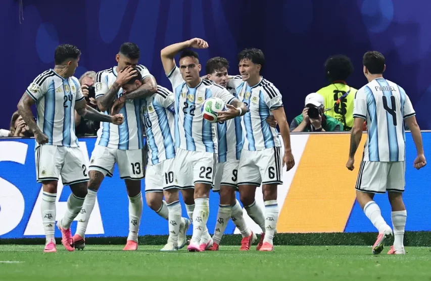 La-Selección-Argentina-y-una-hazaña-inolvidable-levantó-la-derrota-ganó-3-a-2-y-sigue-vivo-en-el-Mundial-07-07-2026_03_26_PM