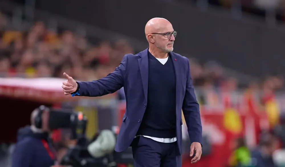 Luis-de-la-Fuente-in-Spain-v-Turkiye-in-FIFA-World-Cup-Qualifiers-2026 