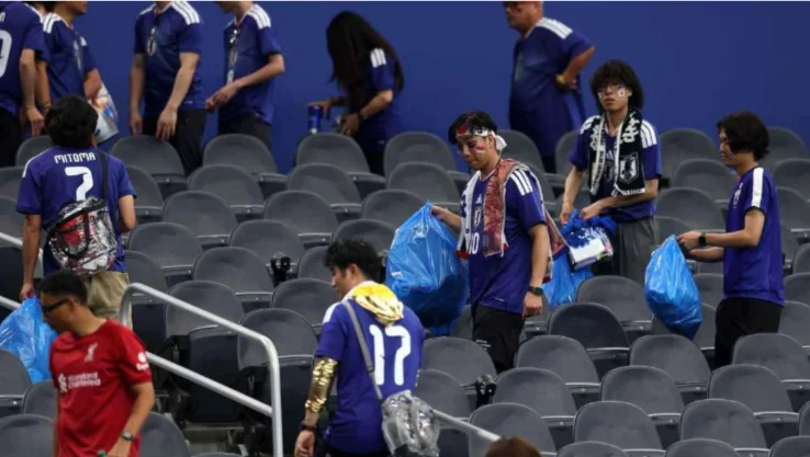 Un-clásico-de-los-Mundiales-los-hinchas-de-Japón-limpiaron-el-estadio-tras-el-empate-con-Países-Bajos-ESPN-06-15-2026_12_34_AM